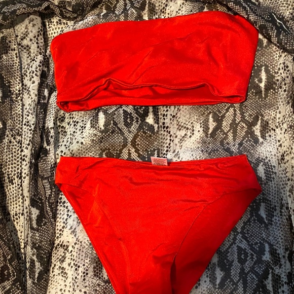 New Bikini - Picture 4 of 4